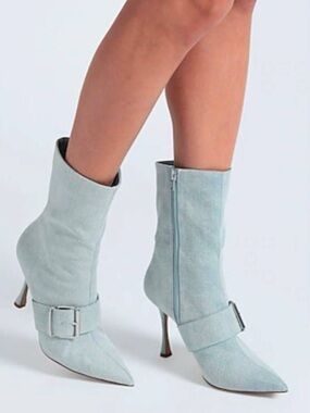 🆕{STEVE MADDEN}Banter Denim Buckle Ankle Boots